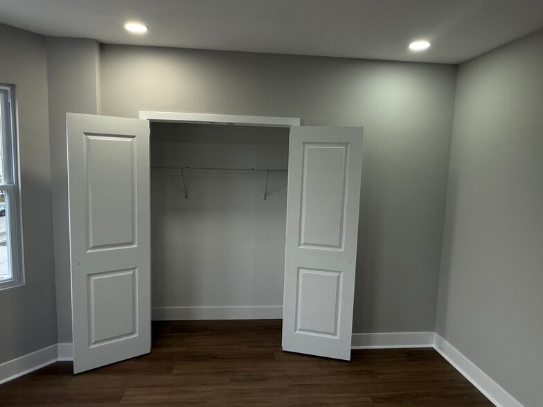 Building Photo - 638 N 63rd St