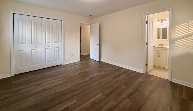 Building Photo - 101 Holly Rd