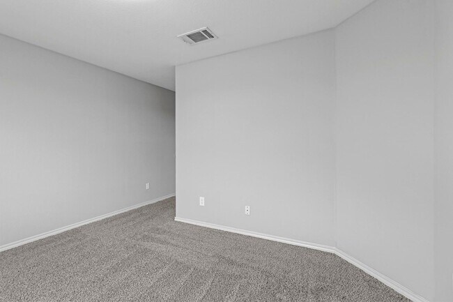Building Photo - 929-931 Parkplace Ridge