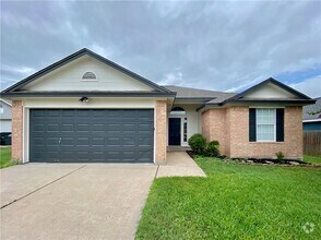 Building Photo - 811 Sonny Dr