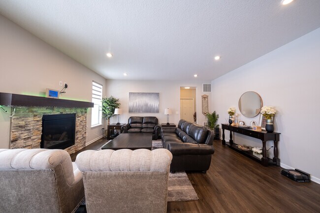 Building Photo - 7772 184th St W