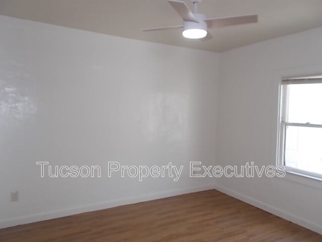 Building Photo - 3350 N Chapel Ave