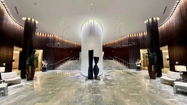 Building Photo - 17201 Collins Ave