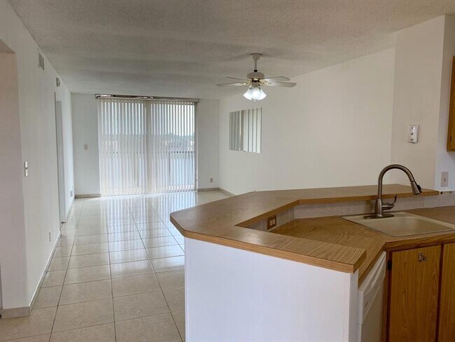 Building Photo - 8710 N Sherman Cir