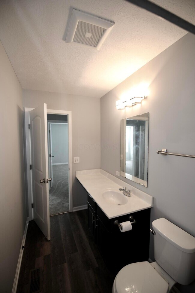 Building Photo - 5801 Sedgemoor Dr