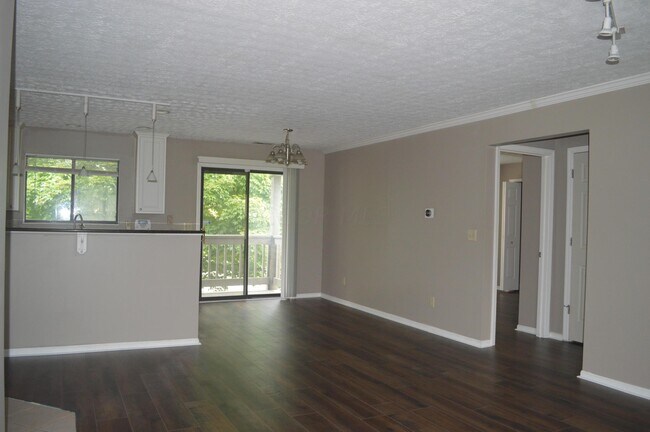 Building Photo - 2744 Greystone Dr