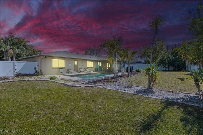 Building Photo - 1628 Country Club Blvd