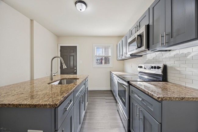 Building Photo - 5518 Pemberton St