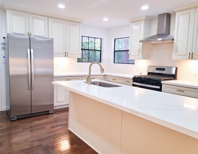 Building Photo - 1710 Hill Top Ln