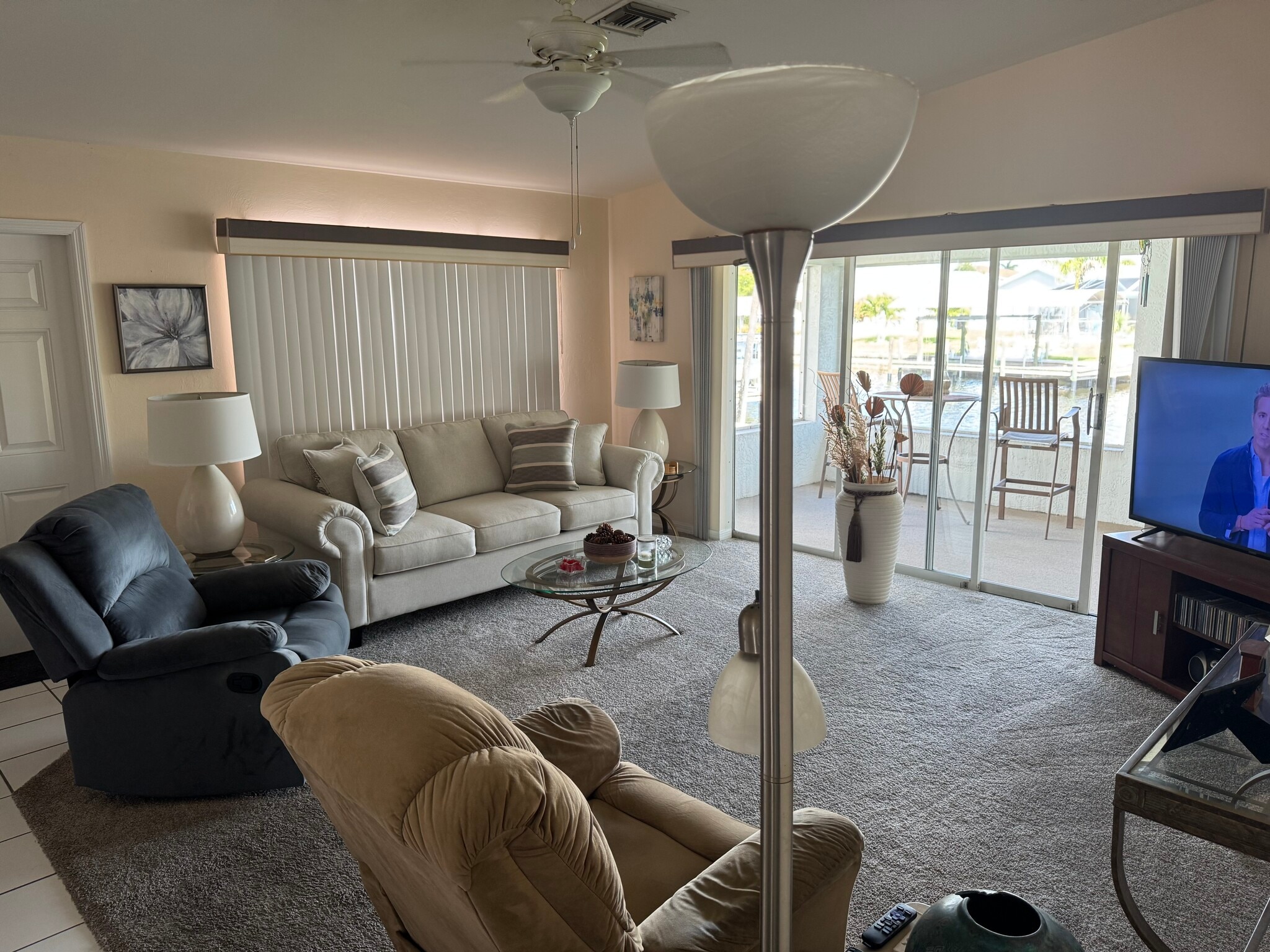 Building Photo - 4527 SE 6th Pl