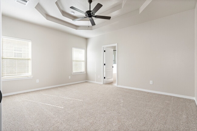 Building Photo - 602 Dred Roger Circle