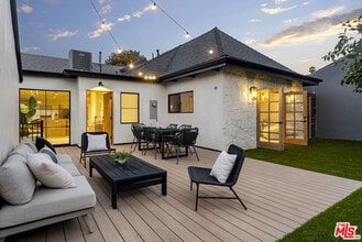 Building Photo - 3841 Redondo Blvd