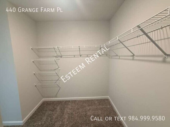 Building Photo - 440 Grange Farm Pl