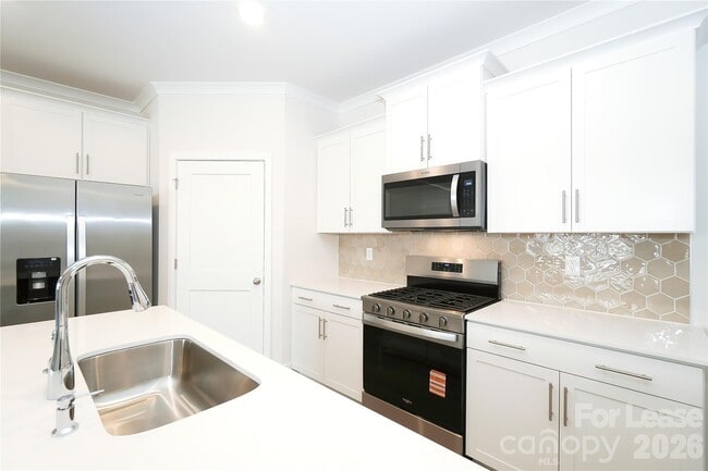 Building Photo - 2043 Harlequin Dr