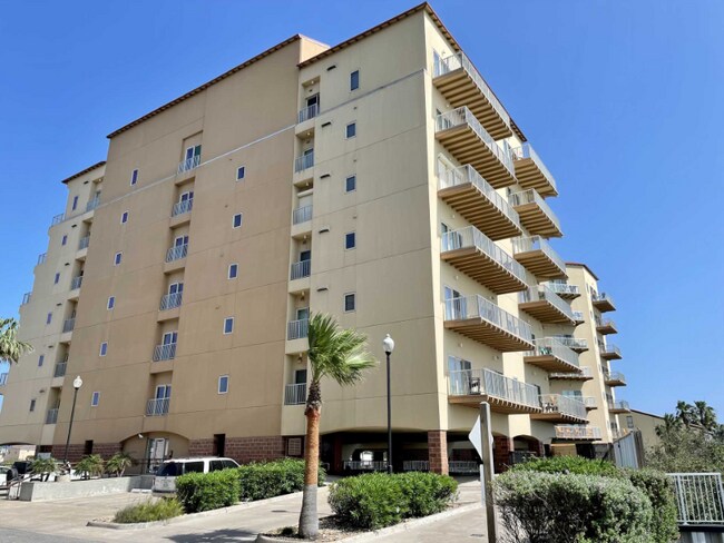 Building Photo - 200 W Capricorn Dr