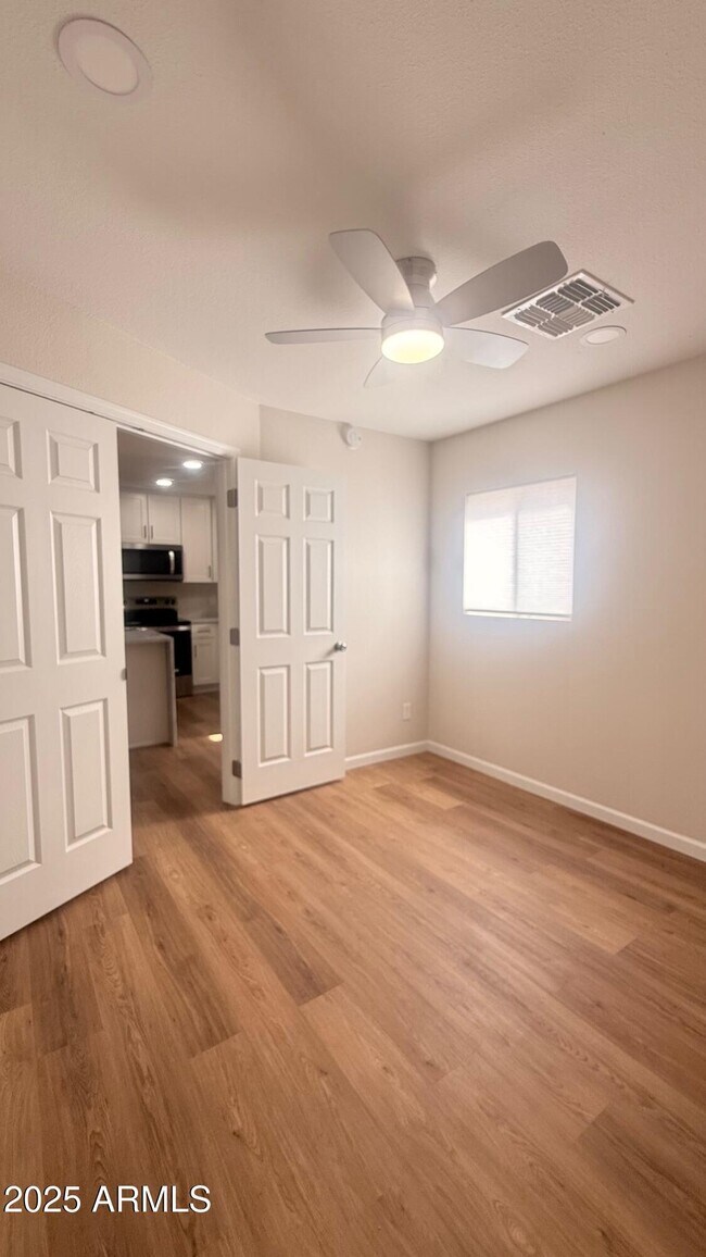 Building Photo - 3131 W Cochise Dr