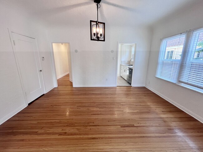 Building Photo - 4628 6th Ave