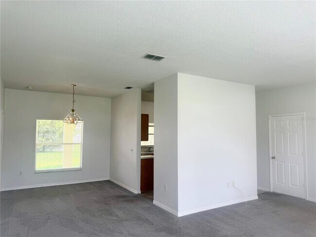 Building Photo - 327 Alegriano Ct