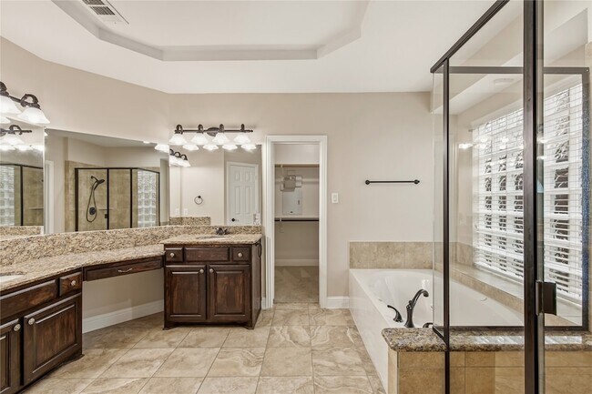 Building Photo - 3167 Izabella Ct