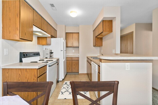 Building Photo - 1304 Crosswinds Ct