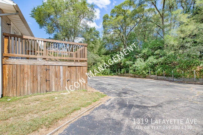 Building Photo - 1319 Lafayette Ave