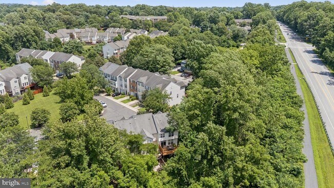 Building Photo - 856 Stonehurst Ct