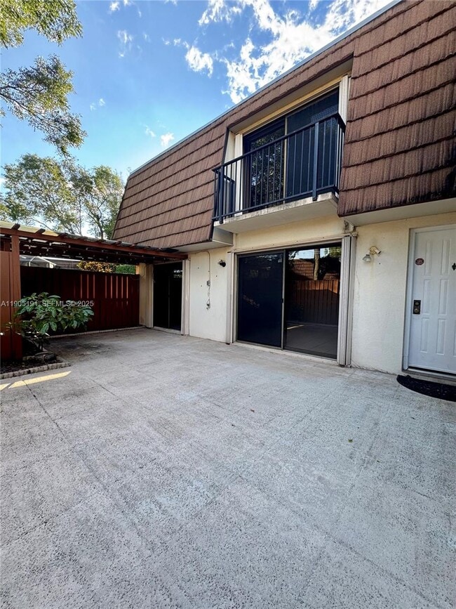 Building Photo - 9143D SW 23rd St