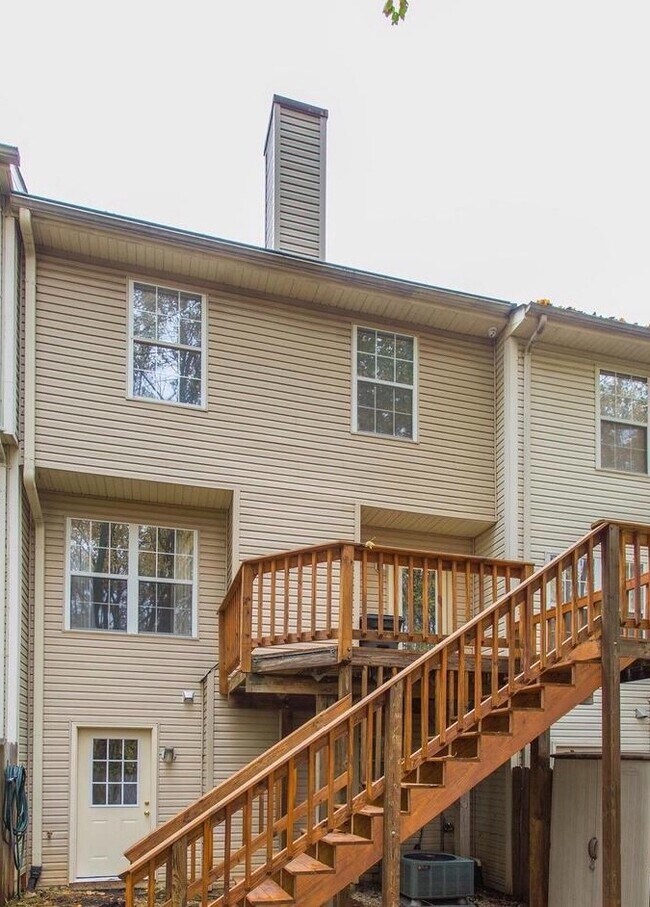 Building Photo - STAFFORD - CLOSE TO TBS GATE OF QUANTICO