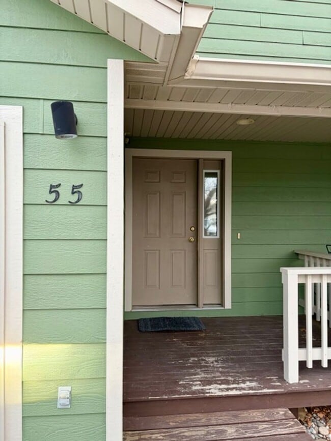 Building Photo - 3 Bed / 2.5 Bath Townhouse – Bozeman, MT  Price Reduced!