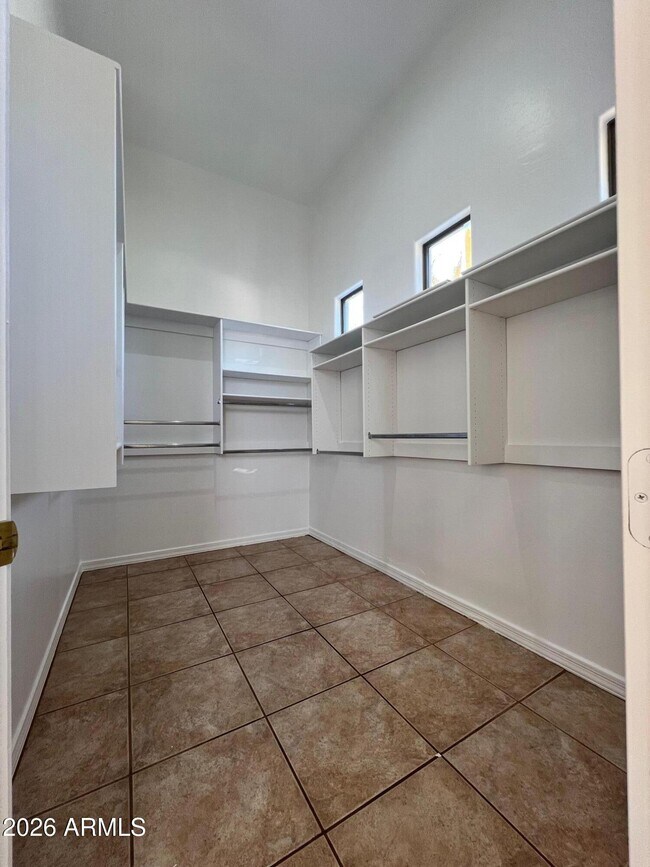 Building Photo - 3550 E June Cir