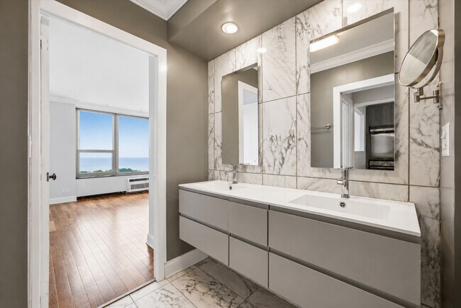 Building Photo - 1550 N Lake Shore Dr