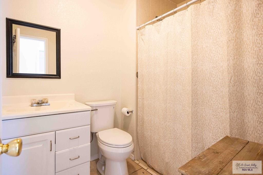 Building Photo - 306 W 6th St