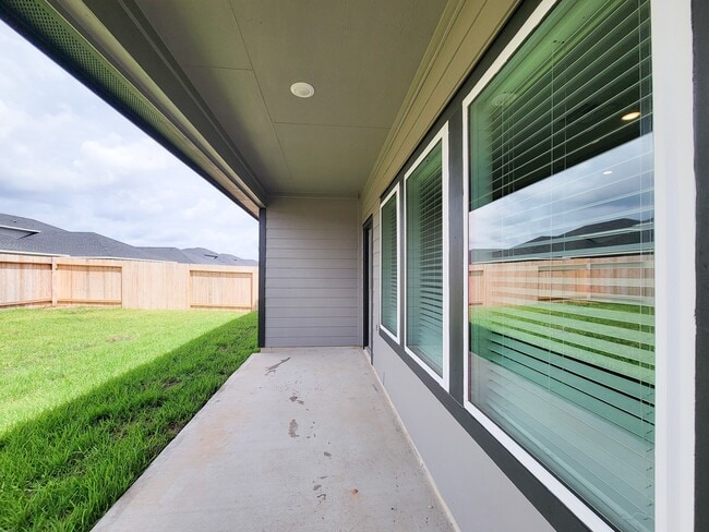 Building Photo - 4242 BROMHAM
