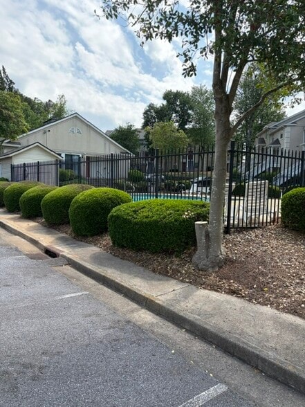 Building Photo - 290 Appleby Dr