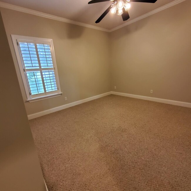 Building Photo - Southern Comfort Living: Elegant 3BR/3BA H...