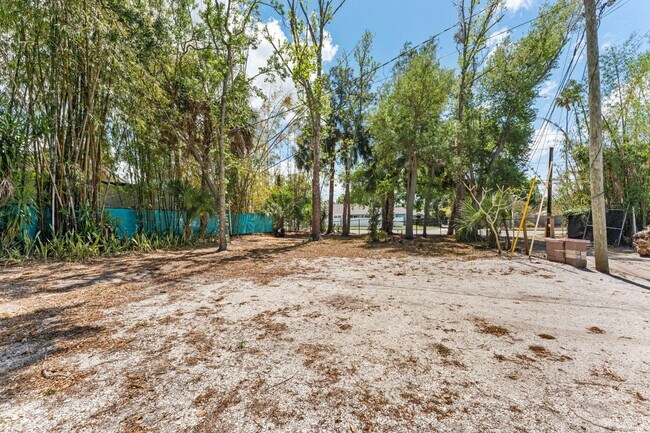 Building Photo - 4347 22nd Ave S