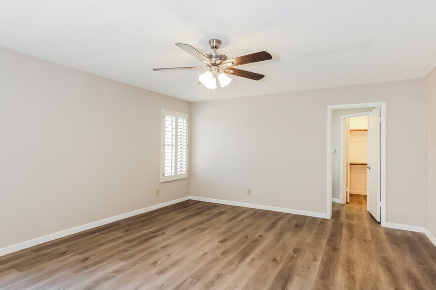 Building Photo - 7127 W Morrow Dr