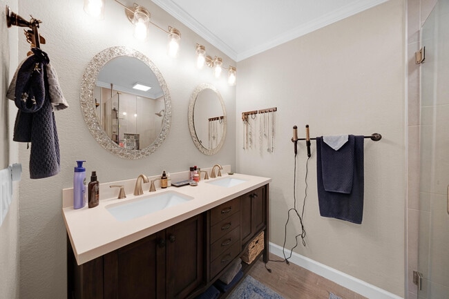 Building Photo - 206 Snug Harbour Dr