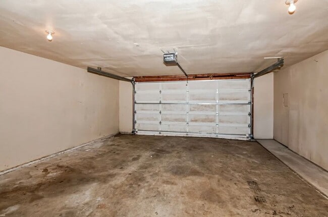 Building Photo - 4243 SW 323rd St