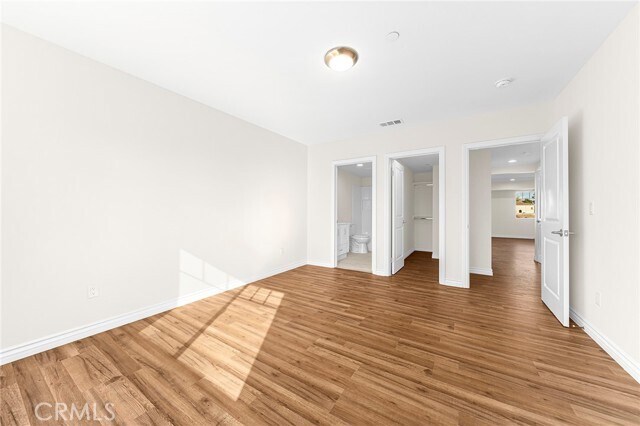 Building Photo - 5639 Huntington Dr