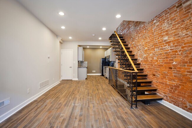 Building Photo - ???Newly Updated, MODERN 2 Bedroom in booming Brewerytown