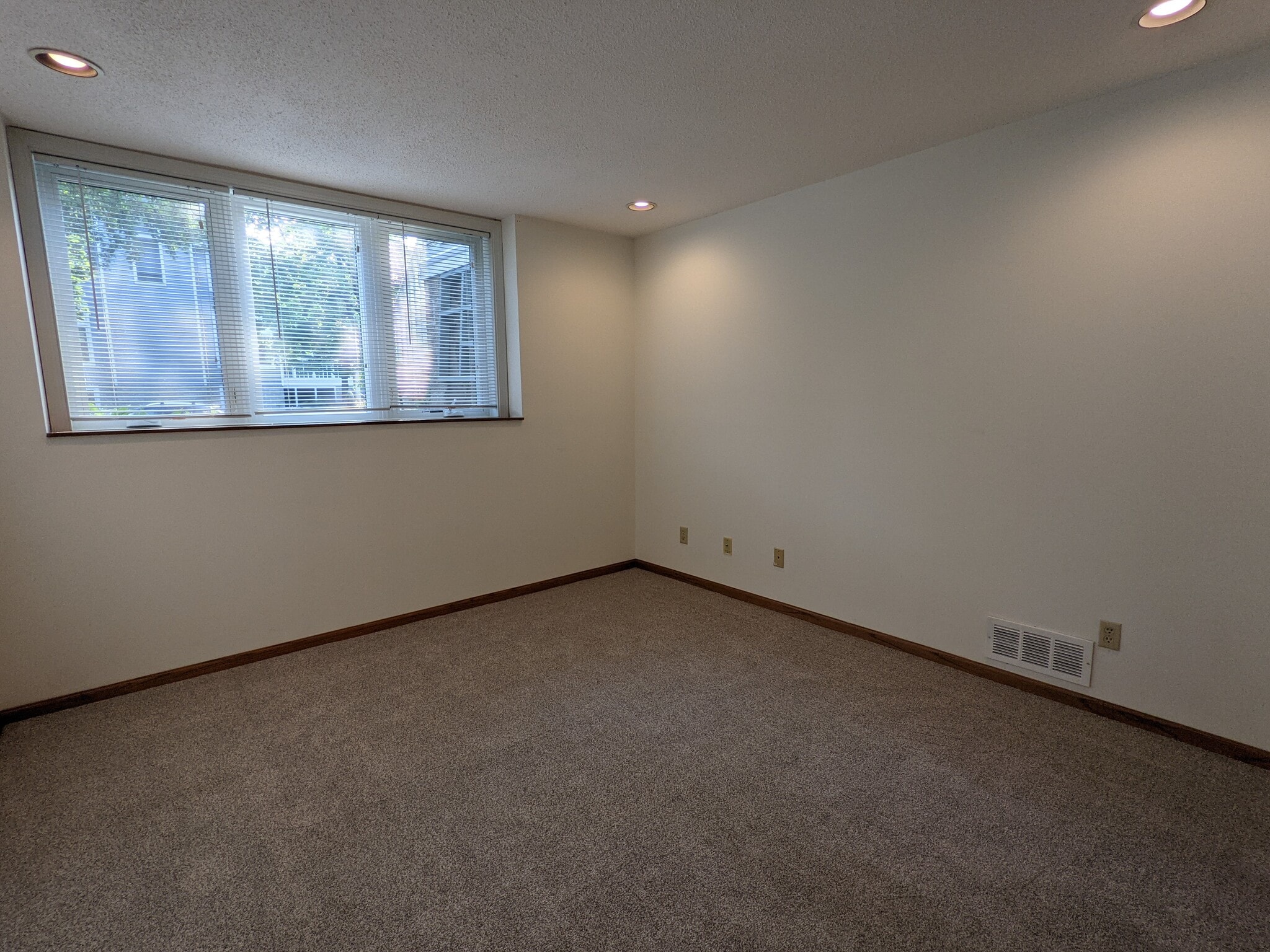 Building Photo - 248 6th Street Northeast
