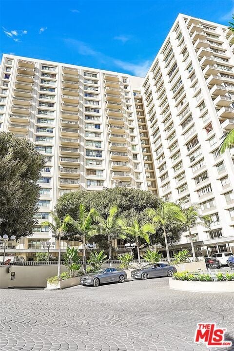 Building Photo - 2160 Century Park E