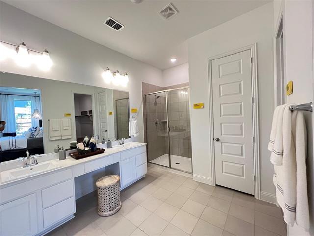 Building Photo - 1323 Beach Blvd