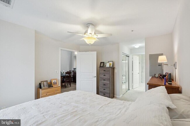 Building Photo - 12000 Market St