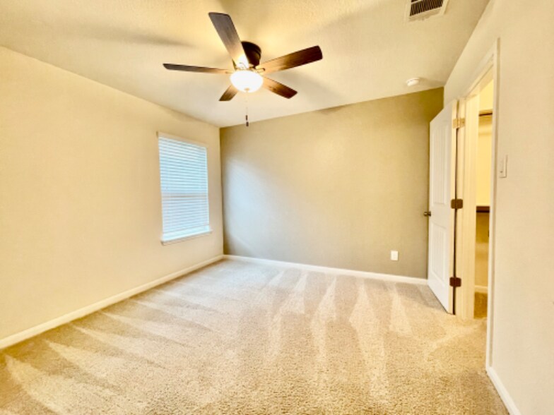 Building Photo - 2501 McCrae