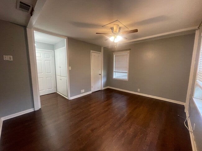 Building Photo - Lovely home in Broadmoor Terrace Subdivisi...
