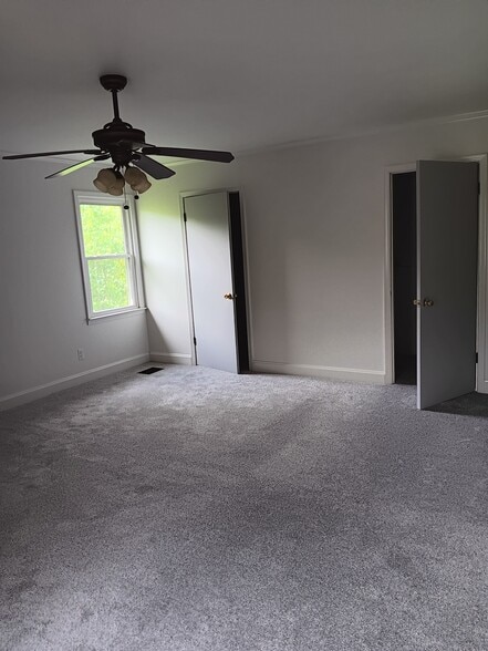 Building Photo - 1910 Elrod Rd