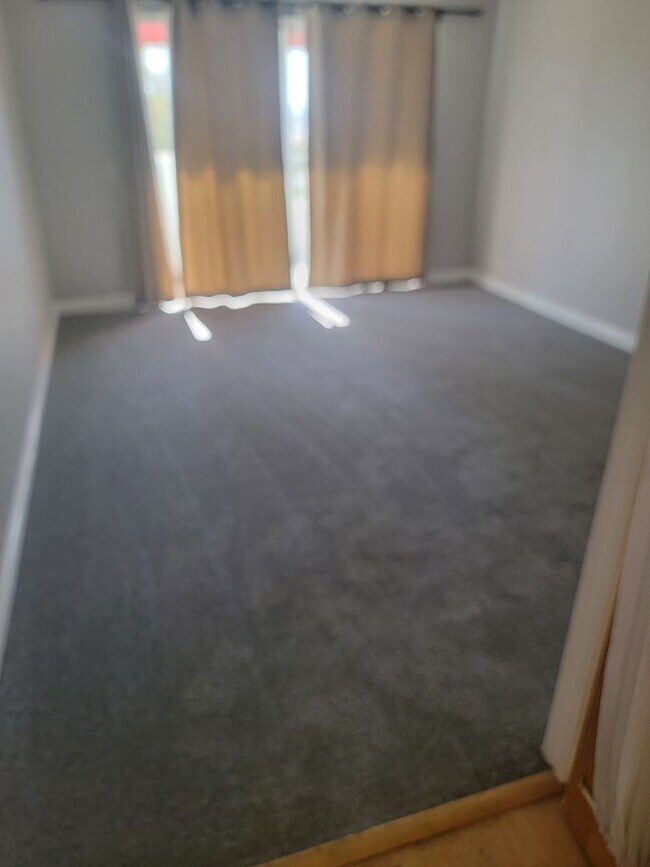 Building Photo - Gorgeous 2 bed 2 bath nestled in heart of Mission Viejo