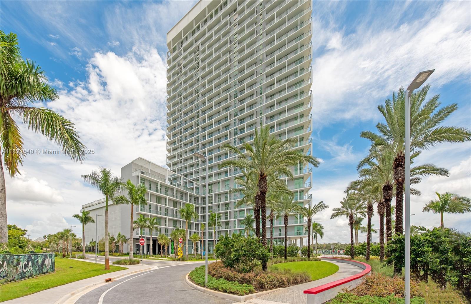 Building Photo - 2000 Metropica Way